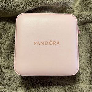 Pandora traveling kit